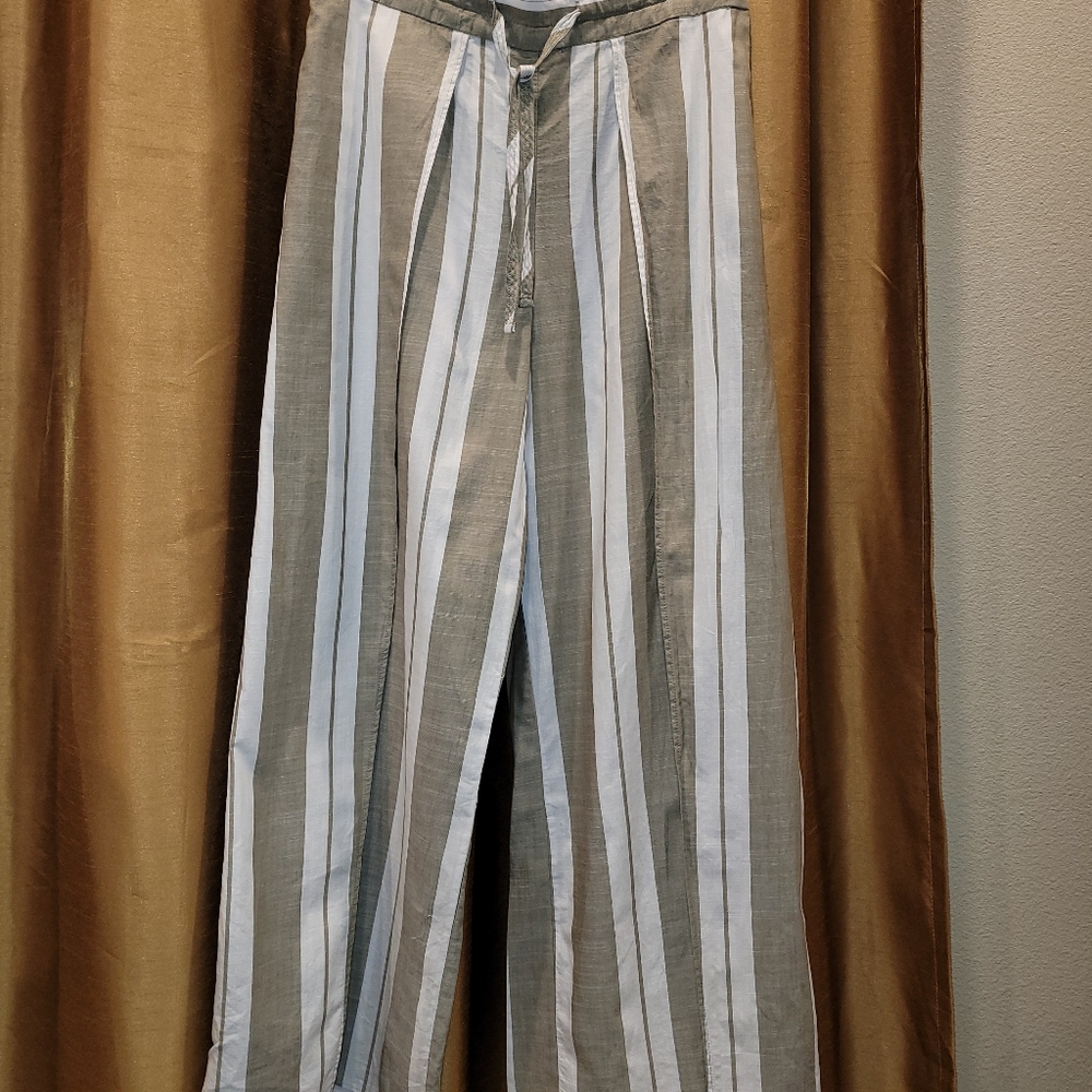 White & tan stripe split pants